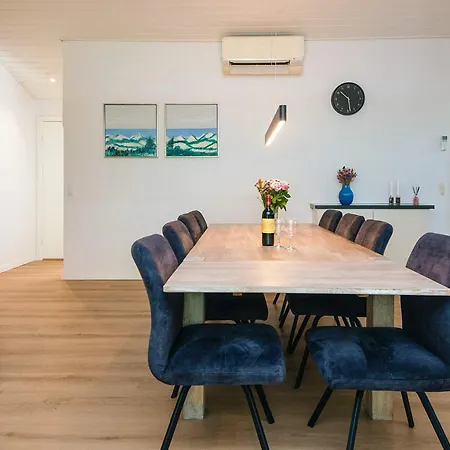 Luxury Retreat With Pool Holiday home *