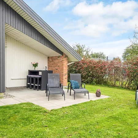 Luxury Retreat With Pool 別荘 Sønderby